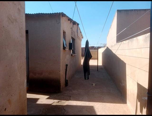 1 BEDROOM HOUSE FOR SALE IN VOSLOORUS